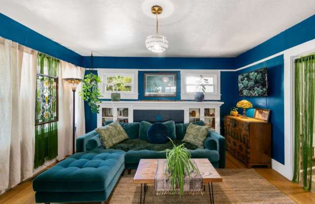 4080 2nd Avenue Gallery 1