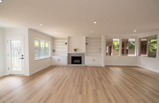 Modernized 2 Bed/2 Bath Home For Rent in South Pasadena Gallery 3