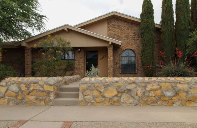 3205 Fierro Charming Move-In-Ready 3-Bedroom Duplex with Garage & Park Views! photos photos