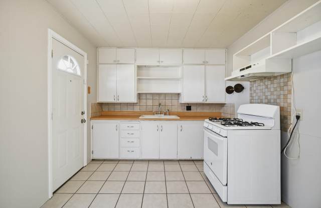 2604 2nd Place - 2604 2nd Place, Lubbock, TX 79415