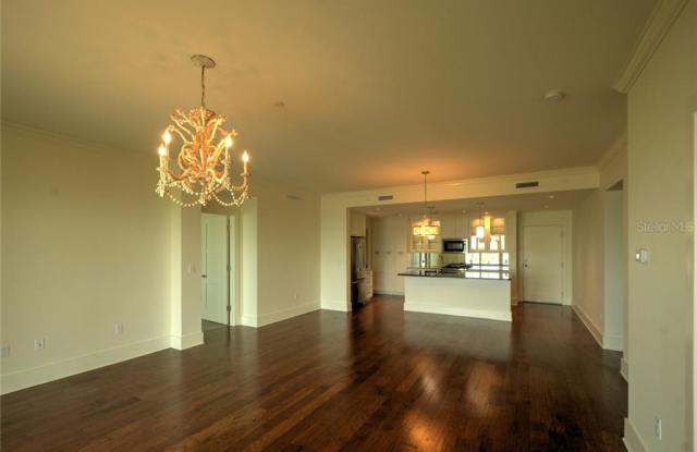 200 MAIN STREET Gallery 4