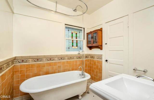 845 South Los Robles Avenue - 845 South Los Robles Avenue, Pasadena, CA 91106