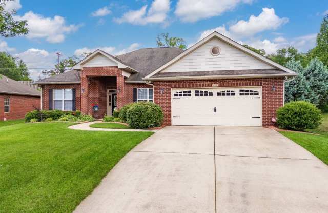Spacious 4-Bedroom, 2 BA Ranch Home, 2 Car Garage, Springlake Subdivision, Community Pool photos photos Spacious 4-Bedroom, 2 BA Ranch Home, 2 Car Garage, Springlake Subdivision, Community Pool photos photos