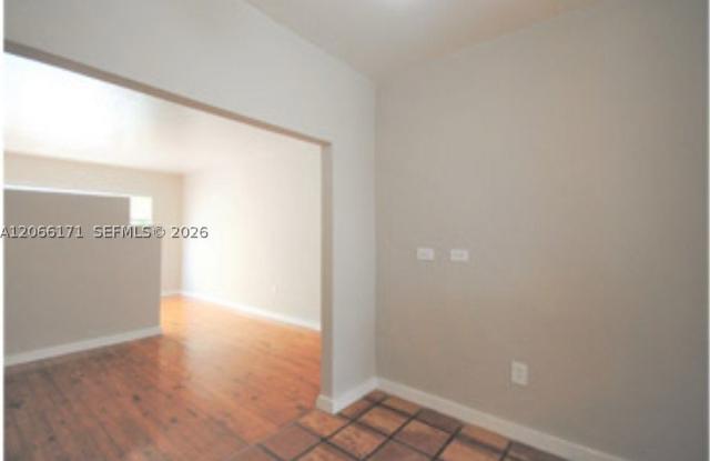 948 Meridian Ave Gallery 3