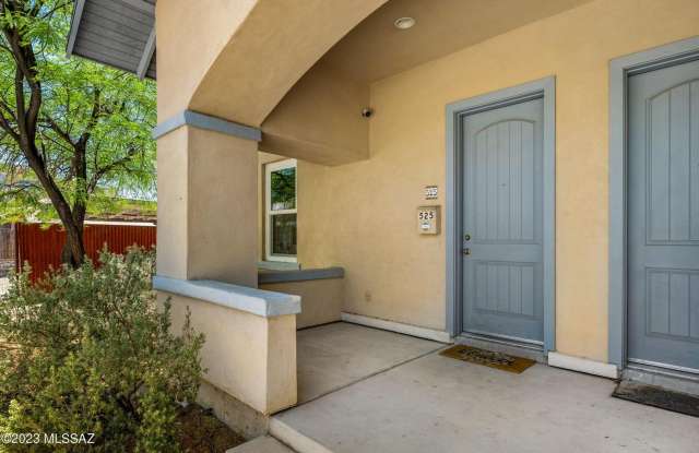 West University Home! $2100 3B/2B Gallery 3