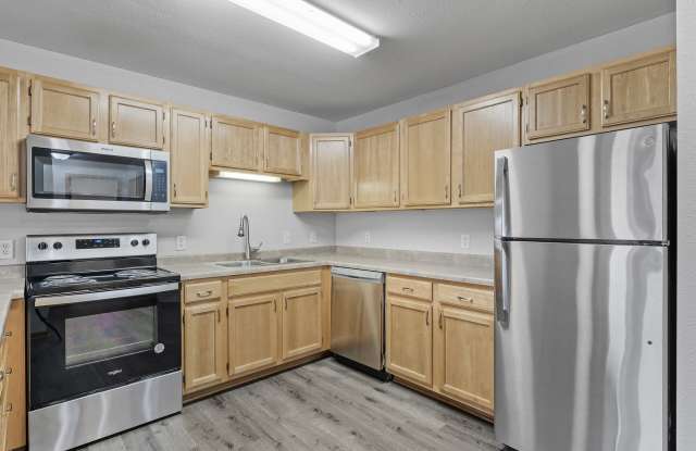 Creekside Commons Apartments Gallery 2
