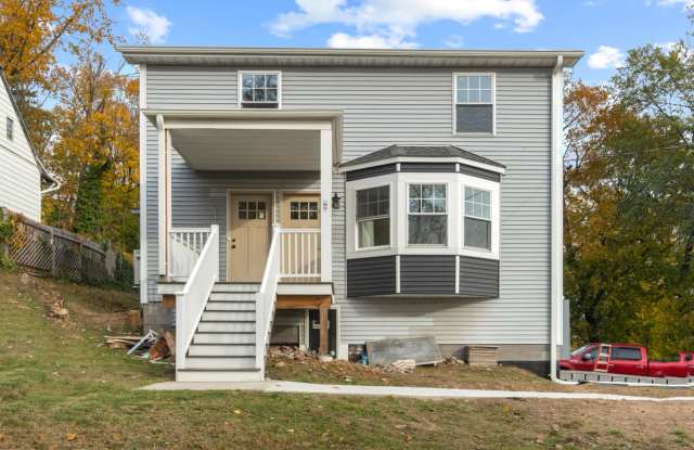 1285 Townsend Ave photos photos