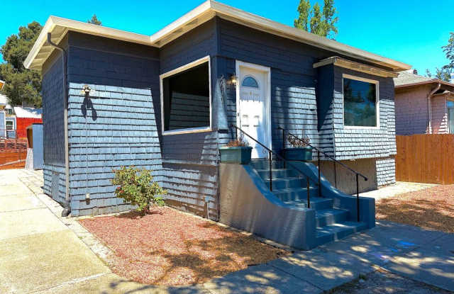 Amazing 3 Bedroom, 2 Bath Home with Gated Entry and Extra Studio photos photos Amazing 3 Bedroom, 2 Bath Home with Gated Entry and Extra Studio photos photos