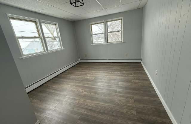 375 Grove Street unit: Fl 2 photos photos