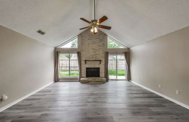16115 Hollow Rock Drive Gallery 4