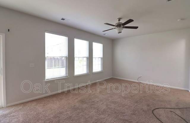 7716 Haywood Street Gallery 4