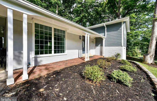 5012 DODSON Drive Gallery 4