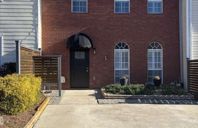 Fully Renovated 2 bed 2.5 bath Townhome in Pelham photos photos