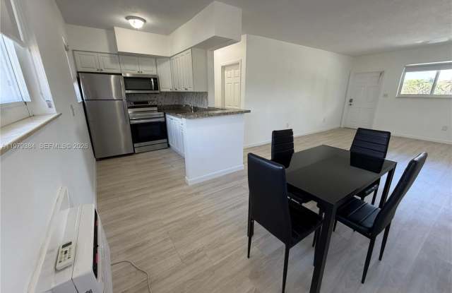 12101 Griffing Blvd photos photos