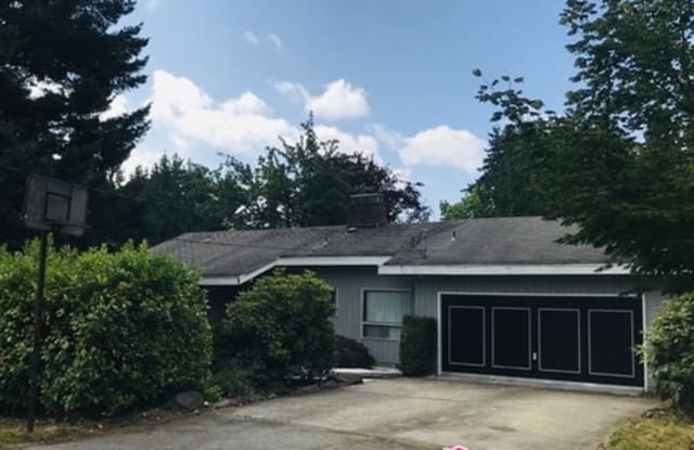 2715 North East 135th St - 2715 NE 135th St, Seattle, WA 98125
