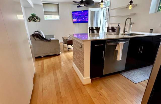 809 OTIS Place NW Gallery 3