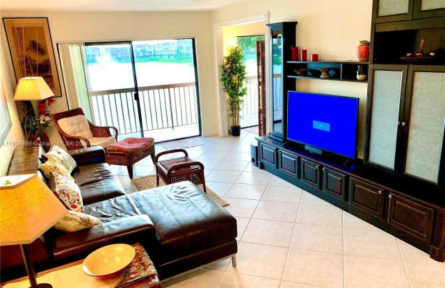 5200 NW 31st Ave photos photos