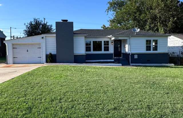 Mayo Meadow 3 Bed 1.5 Bath Cutie! Fully Updated and Lots of Charm! photos photos