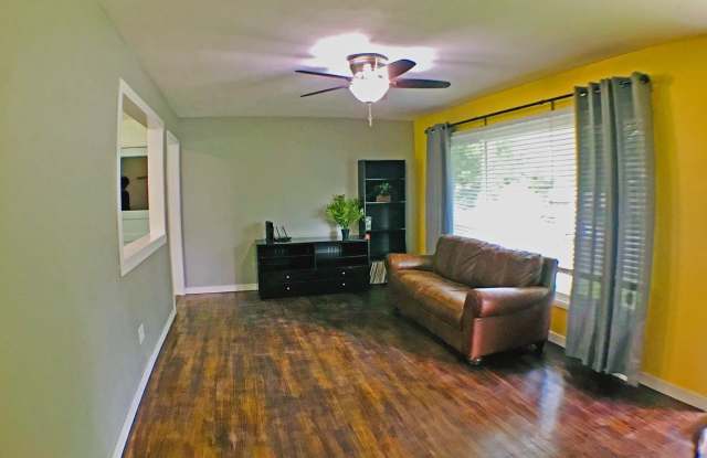 110 Manor Drive Gallery 3