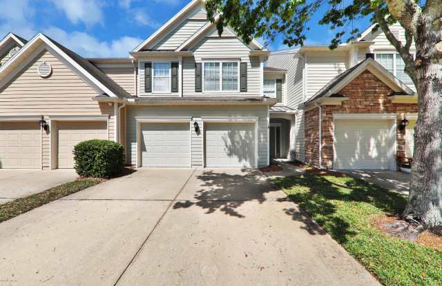 11225 CASTLEMAIN CIR E - 11225 Castlemain Cir N, Jacksonville, FL 32256