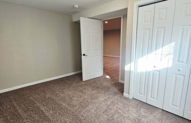 4 BED | 3 BATH | DOUBLE GARAGE | MALL RIDGE Gallery 3