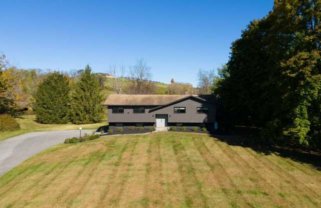 1473 Hollow Road Gallery 1