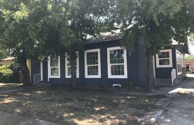 924 Cedar Street Gallery 2