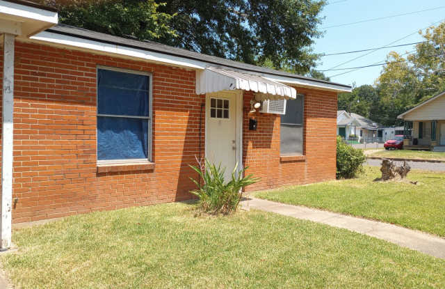 3/1 2100 Olive ST Alex 760 month photos photos 3/1 2100 Olive ST Alex 760 month photos photos