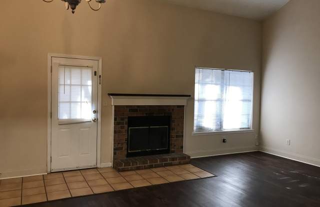 3918 Henry Ct Gallery 3