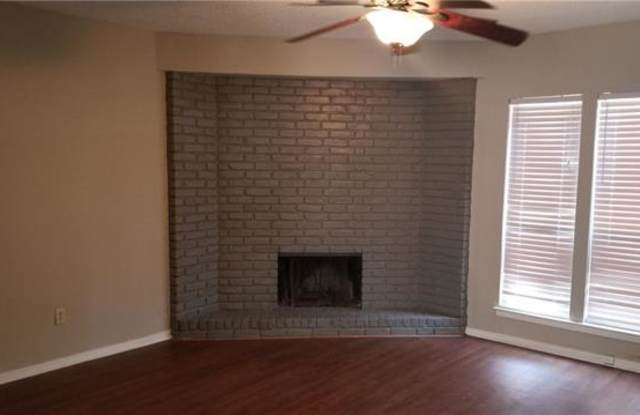 2145 Fleur De Lis Court Gallery 2