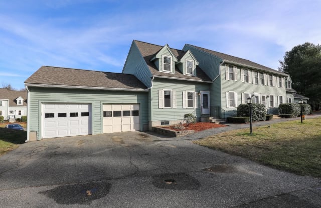 11 Greenough Road - 11 Greenough Road, Rockingham County, NH 03865