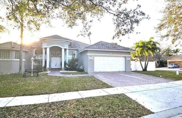 2172 NW 139TH TER PEMBROKE PINES, FL 33028 photos photos