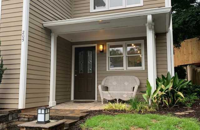 405 Oakland Avenue Unit #205 - 405 Oakland Ave, Greenville, SC 29601