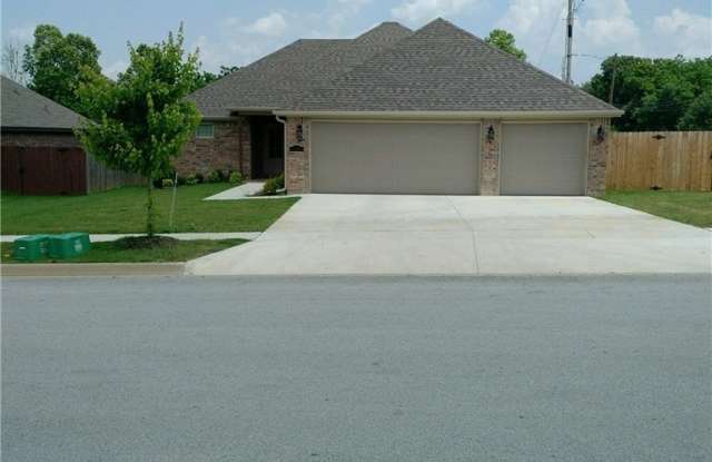 1486 S Blue Willow Avenue photos photos
