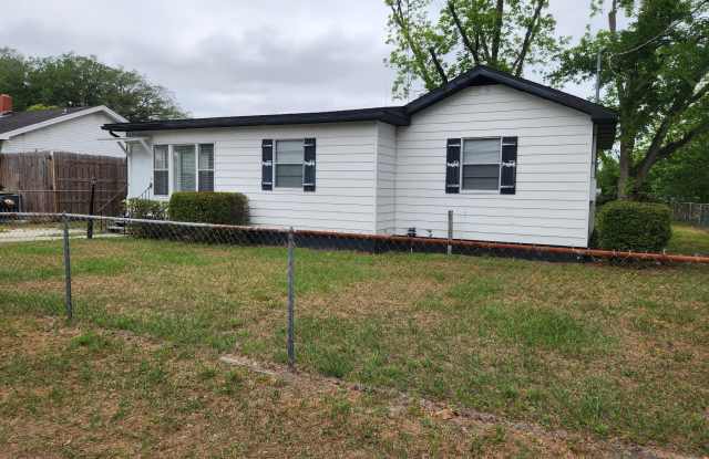 2427 Coleman Court photos photos