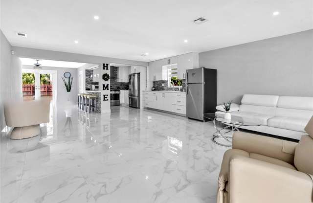 29928 Southwest 159th Drive Gallery 4