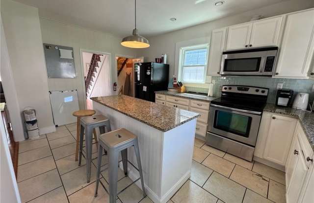 20 Narragansett Avenue photos photos