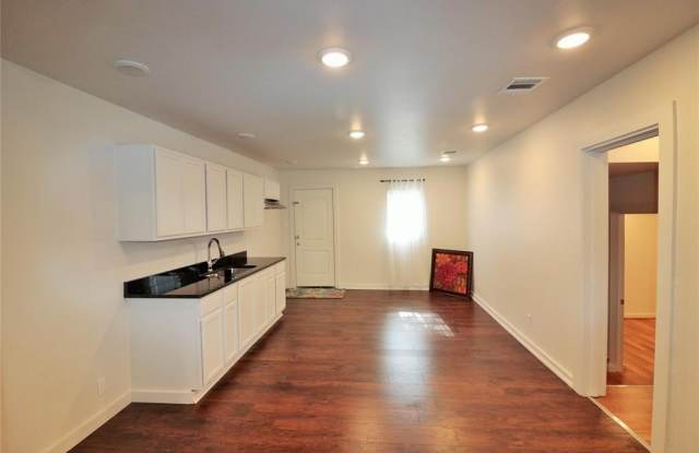 2126 Ramsey Avenue Gallery 4