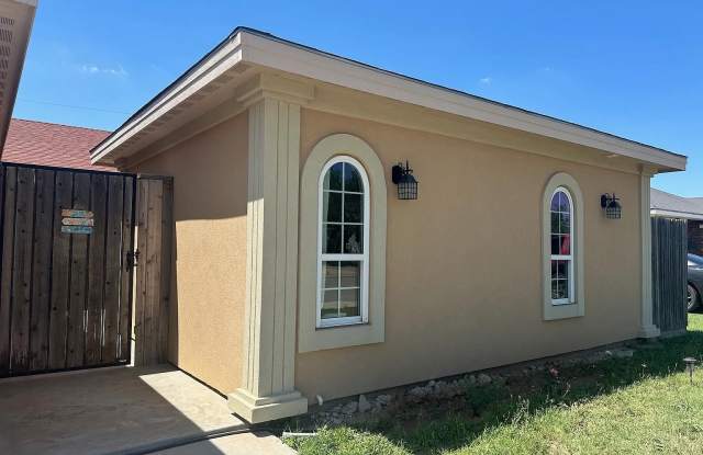 1216 East Parker AvenueUnit A Gallery 4