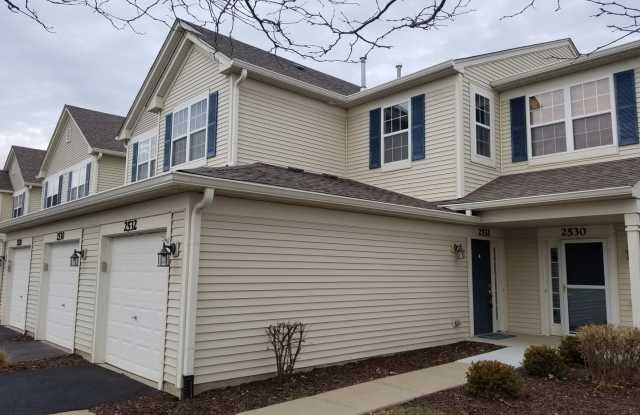 North Naperville Two Bedroom - 2532 Golf Ridge Circle, Naperville, IL 60563