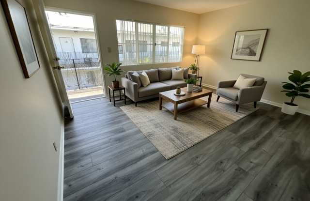 365 W. Doran st Glendale CA photos photos