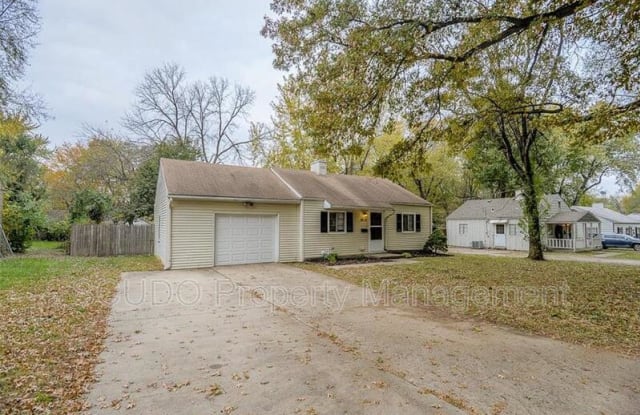 8428 Greenwood Road - 8428 Greenwood Road, Raytown, MO 64138