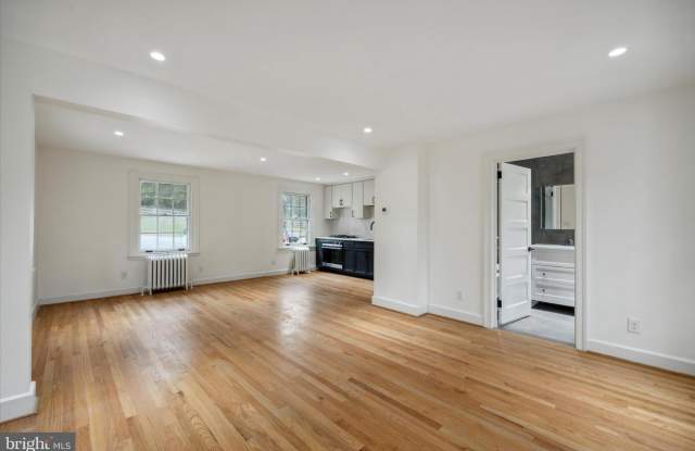 259 FARM ROAD Gallery 3