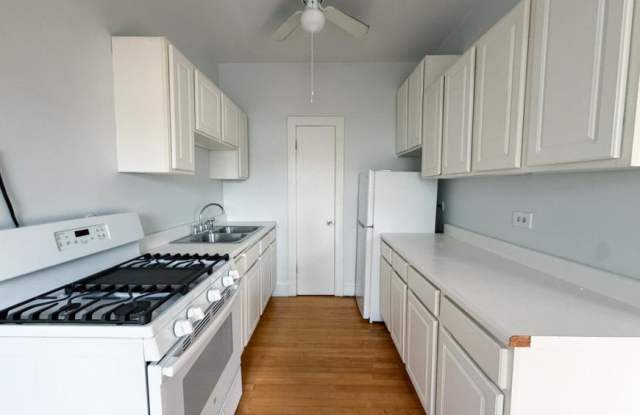 3449 N Elaine Place, Gallery 4