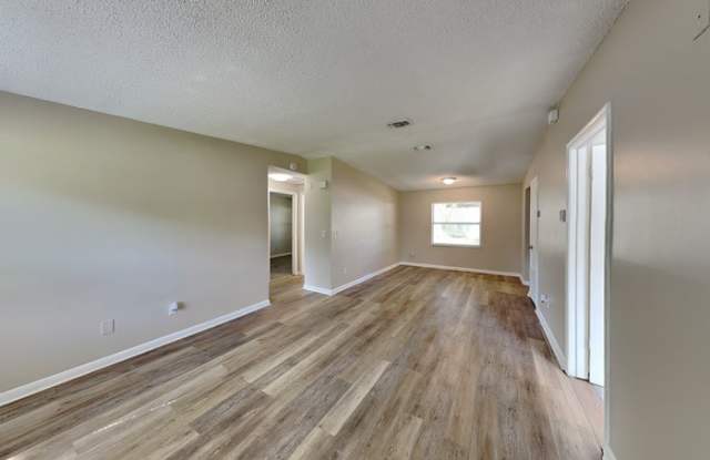 4888 Strato Road West Gallery 4