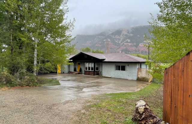 Spacious Single Level Ranch Style 4 Bed 2  1/2 Bath Home gateway to Animas Valley photos photos