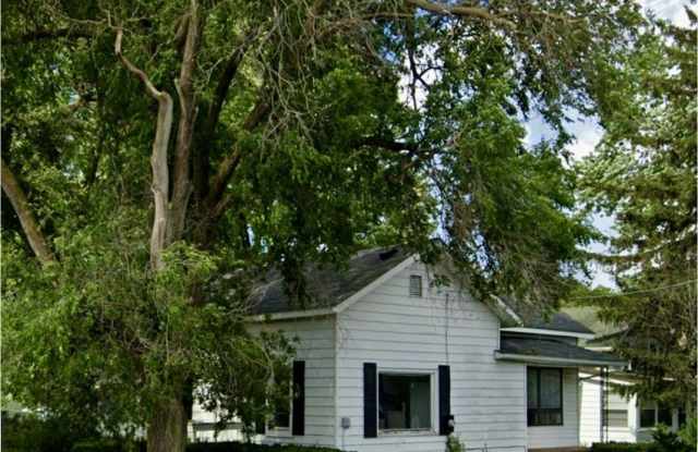 110 N Elm Street photos photos