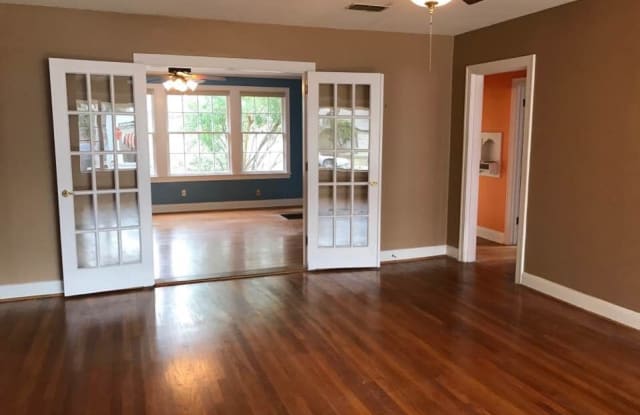 3803 Avenue G Gallery 2