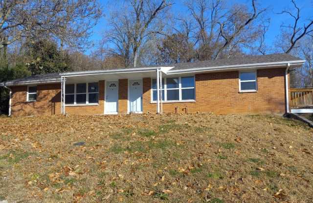 6 Hi Pointe Drive - 6 Hi-Pointe Drive, Belleville, IL 62223