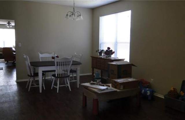 2417 Wildwood Lane Gallery 2